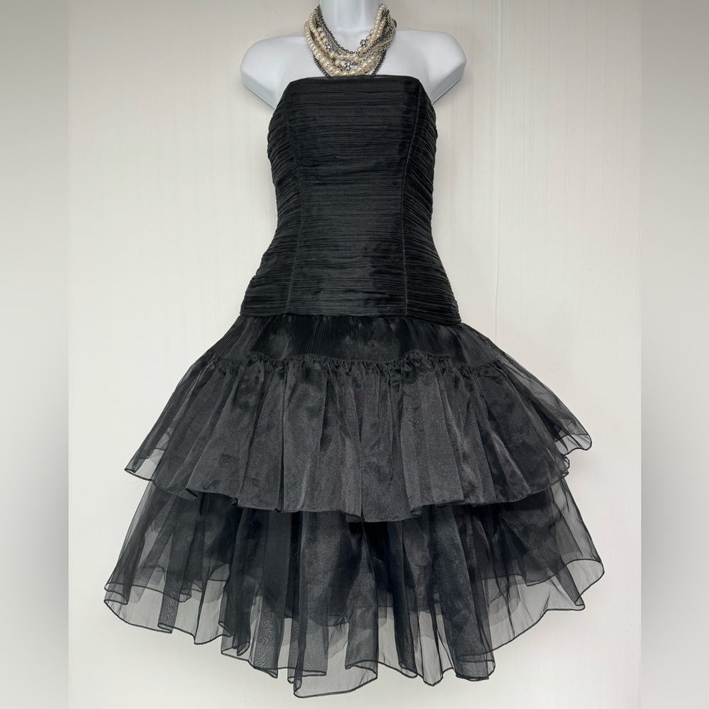 Vintage Victor Costa Black Strapless Dress - Size 6 - Necklace Inc.